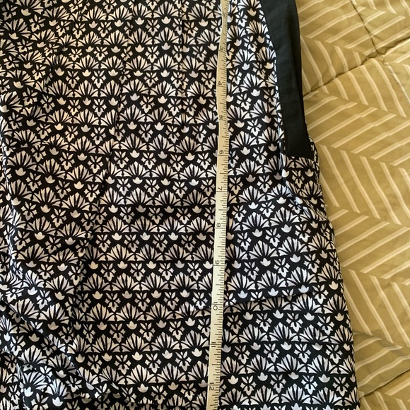 Forever New Shorts - Picture 4 of 6